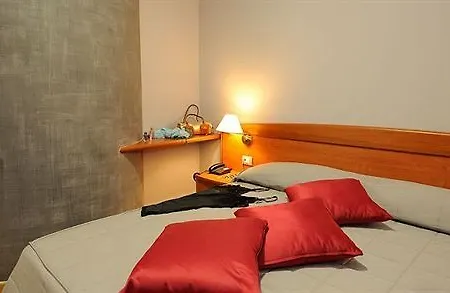 Maurice Apartahotel Stresa